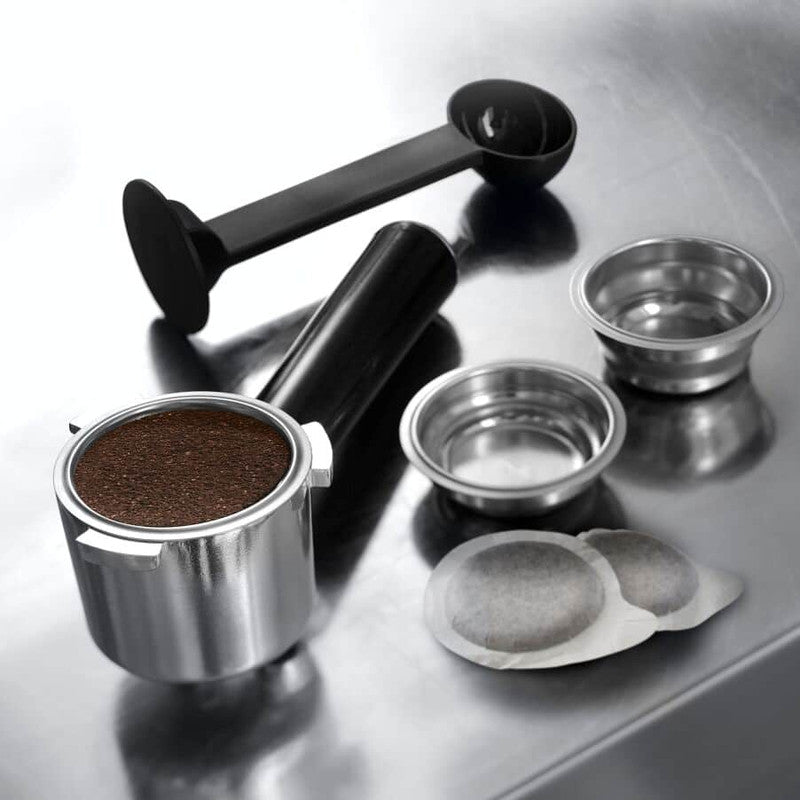 MACHINE A CAFE DELONGHI DEDICA 15 BARS 1450W INOX EC685.M